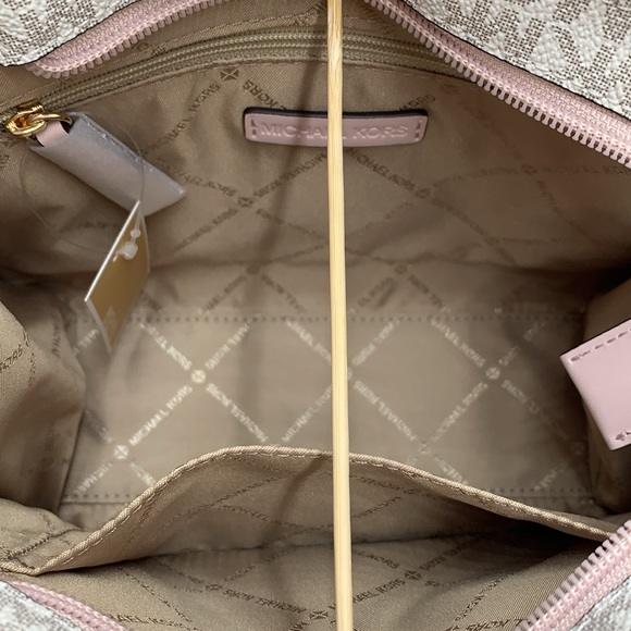 Michael Kors Mirella Small Shopper Top Zip Crossbody Pdr Blush Multi Logo MK
NWT - Picture 6 of 16